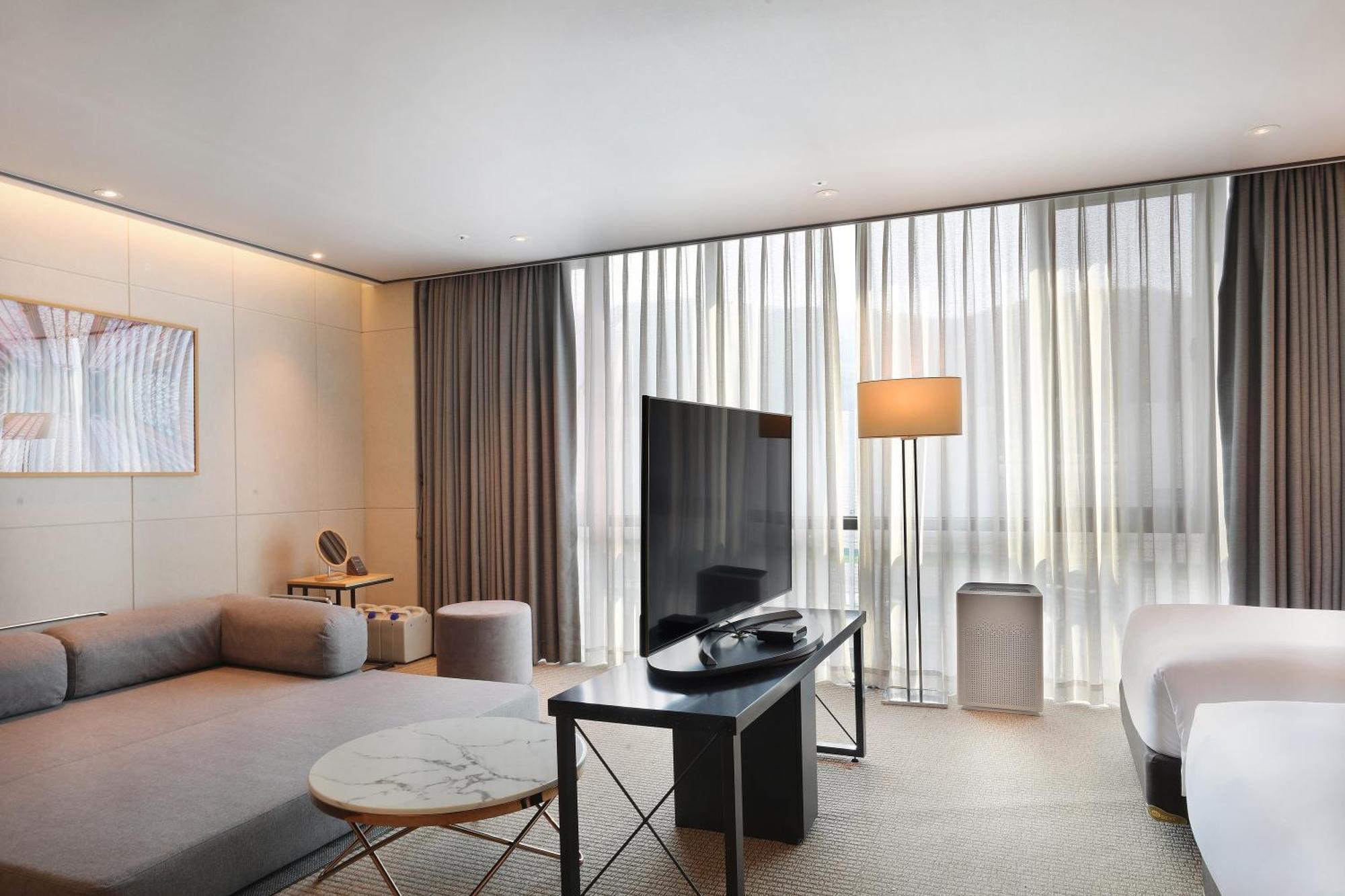 Orakai Cheonggyesan Hotel, BW Premier Collection Сеул Экстерьер фото