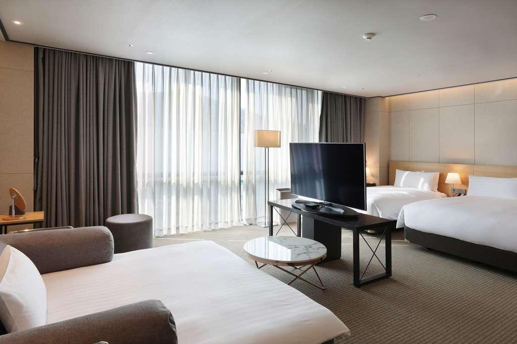 Orakai Cheonggyesan Hotel, BW Premier Collection Сеул Номер фото